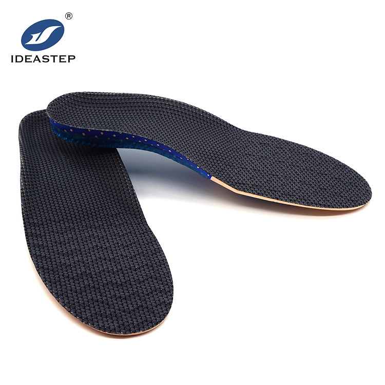 What kind of packing is provided for custom made foot insoles ?